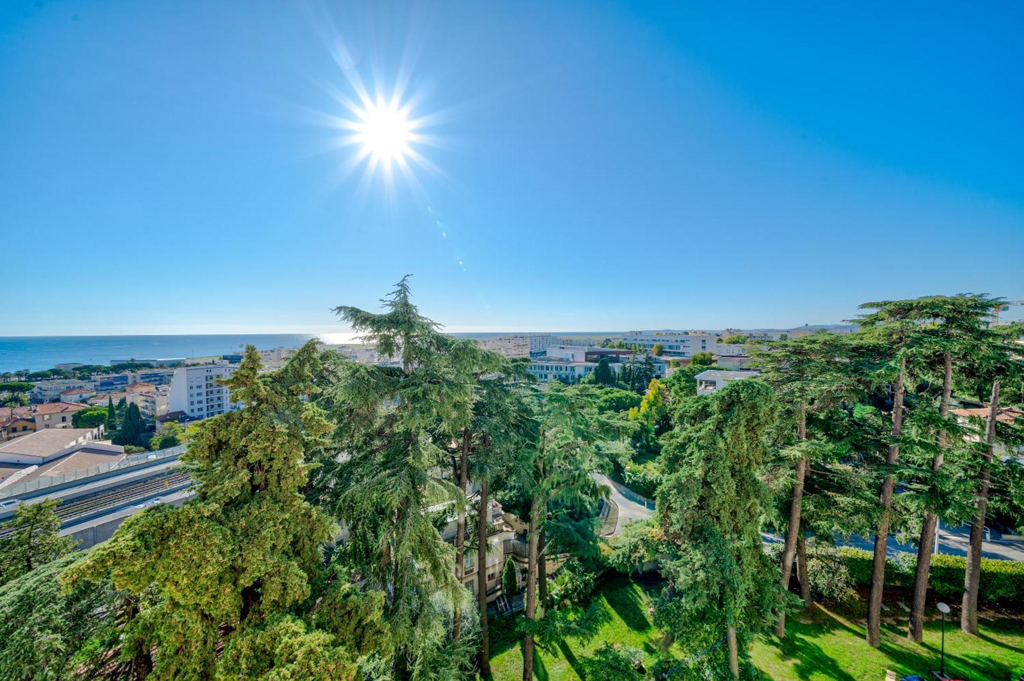 Apartment Superbe 3p Vue Avec Parking