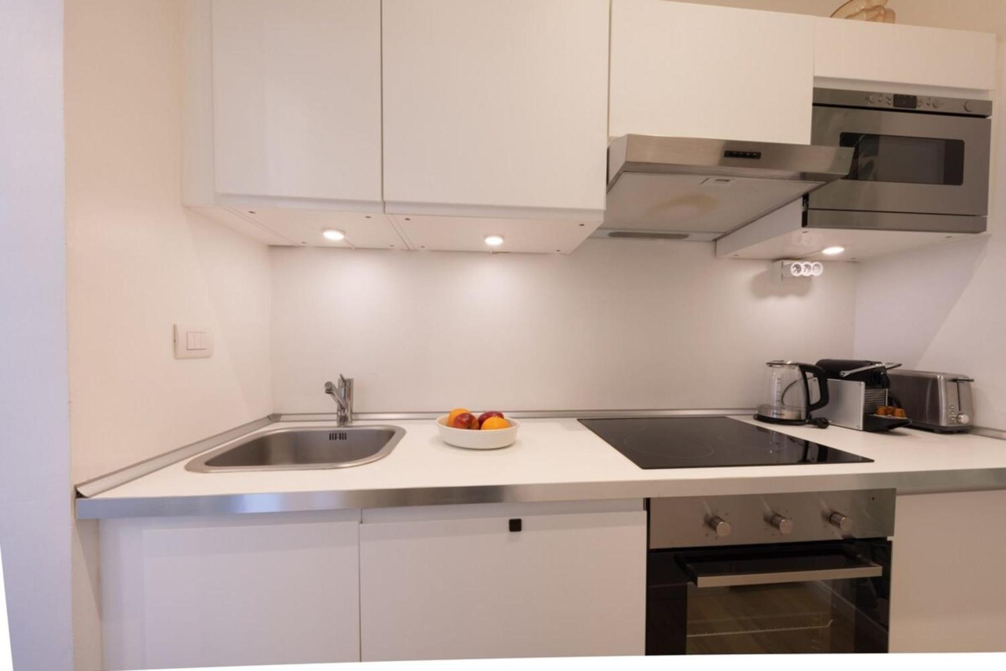 06a3 - Lovely In The Heart Of Old Appartement
