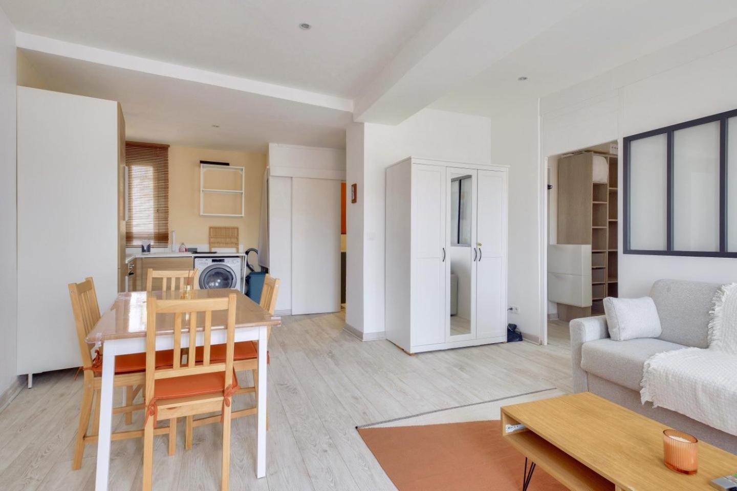 Apartamento Lovely 1 Bedroom Flat In The Heart Of *