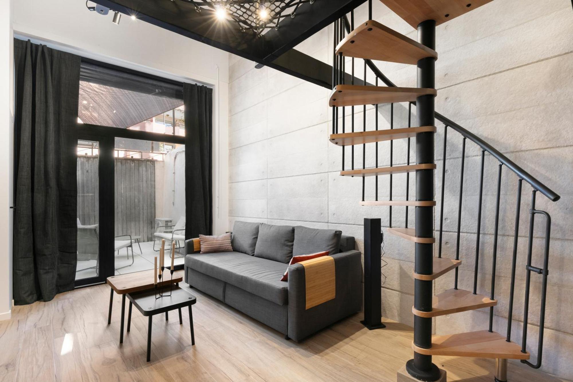 Loft Industriel Avec Terrasse Et Filet Suspendu à Cimiez Appartement Nice