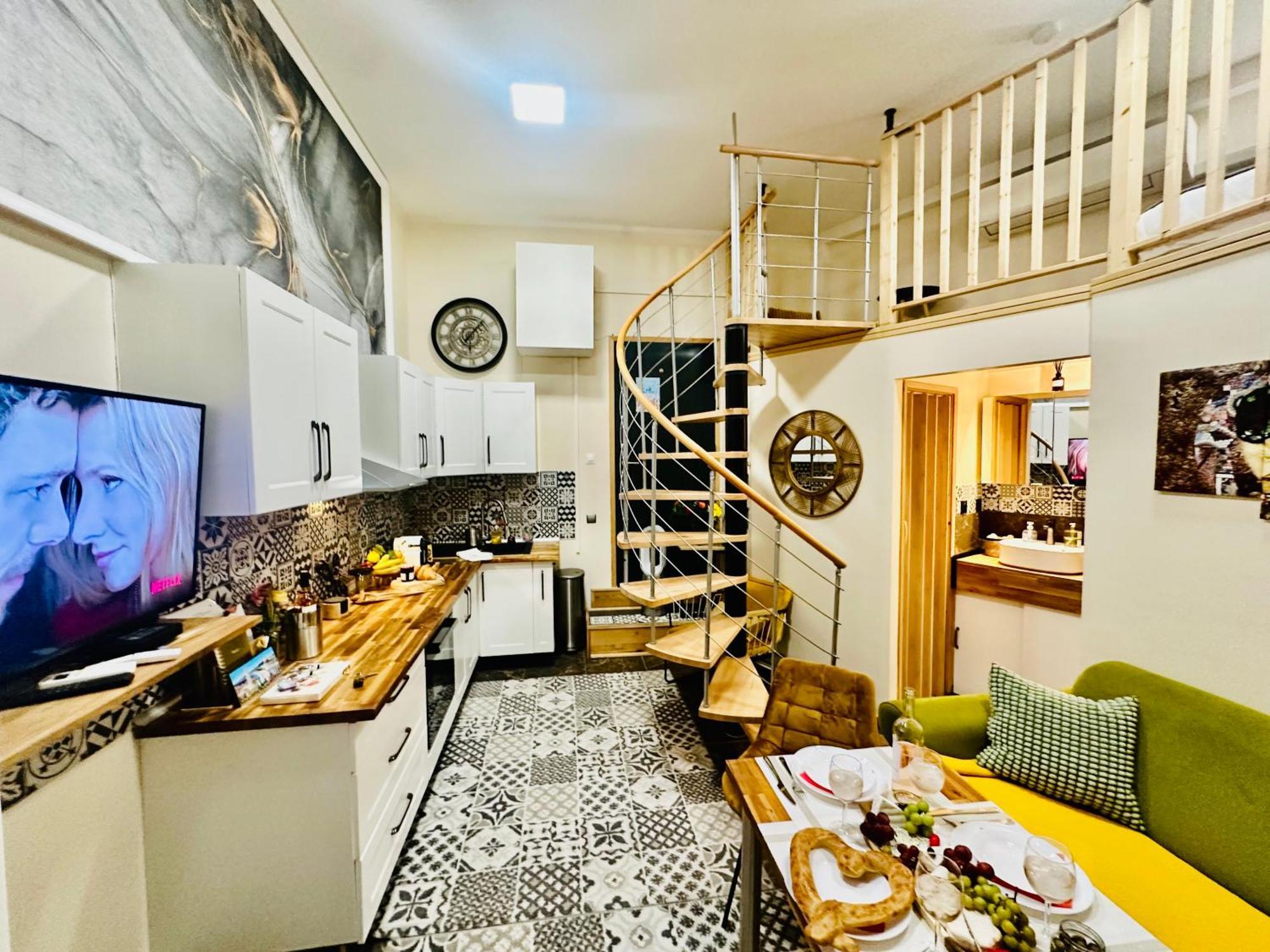 Amber - Highlights And Apartamento