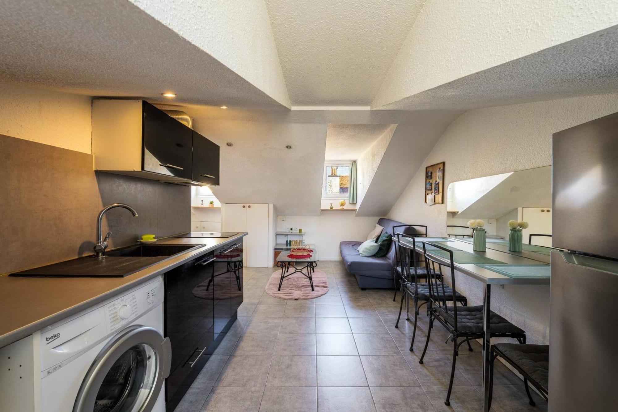 Perchoir Dans La Vieille *