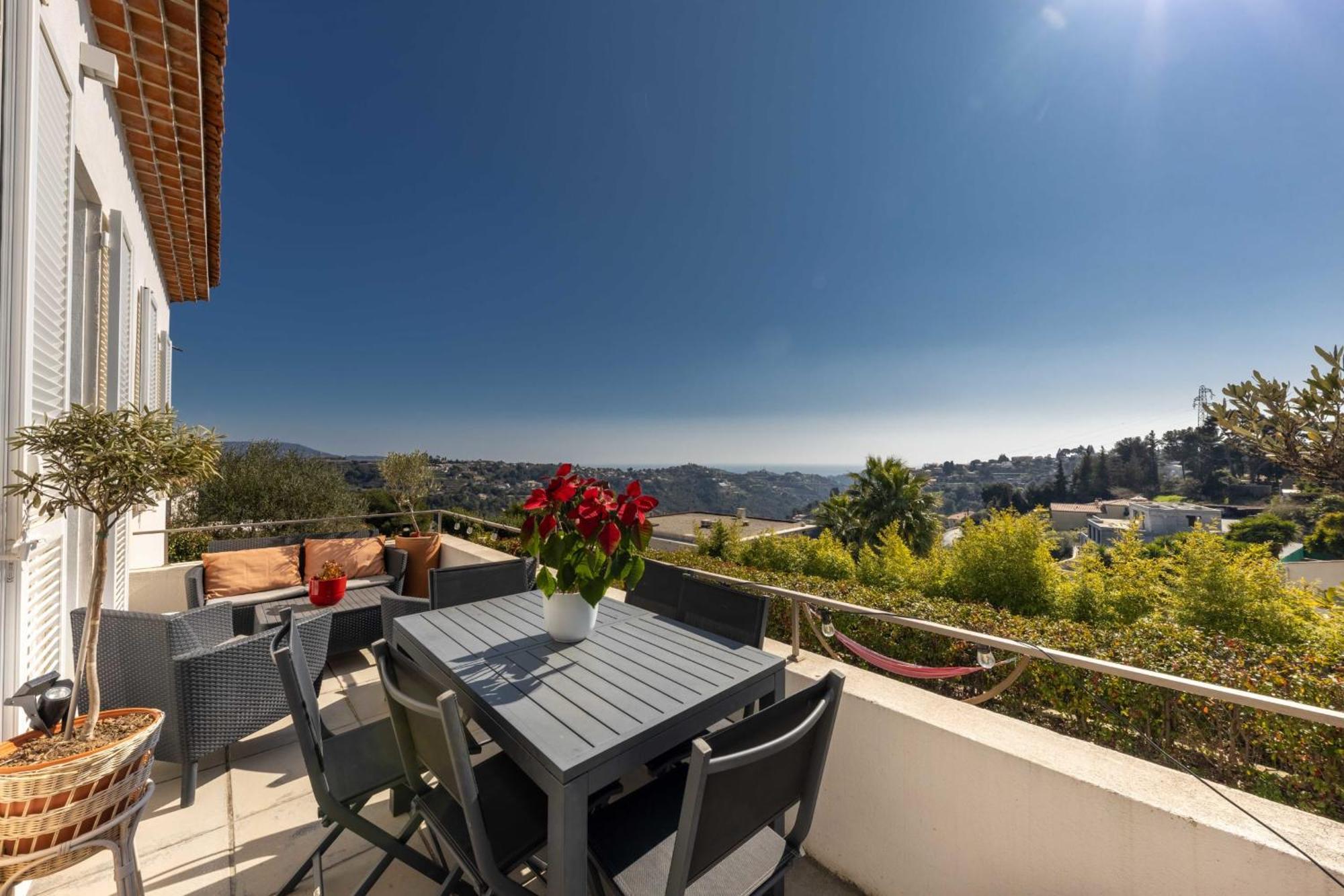 Villa Beautiful - Garden - Pool - Sea View *