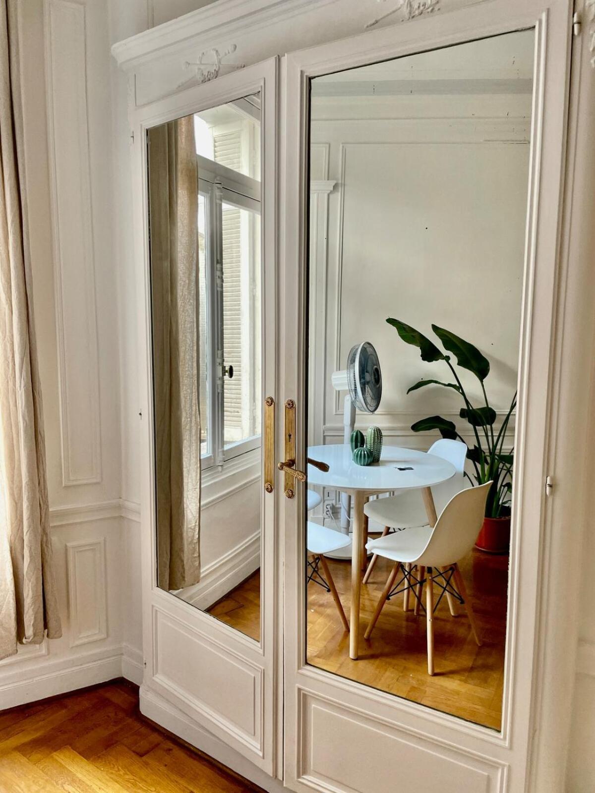 A Luxurious With Ac On Promenade Des * Nice