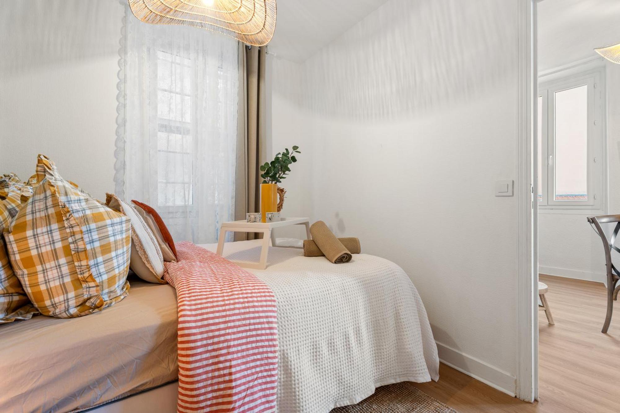Renting - Clemenceau - Riviera Cocoon Calm Elegance Design Apartment