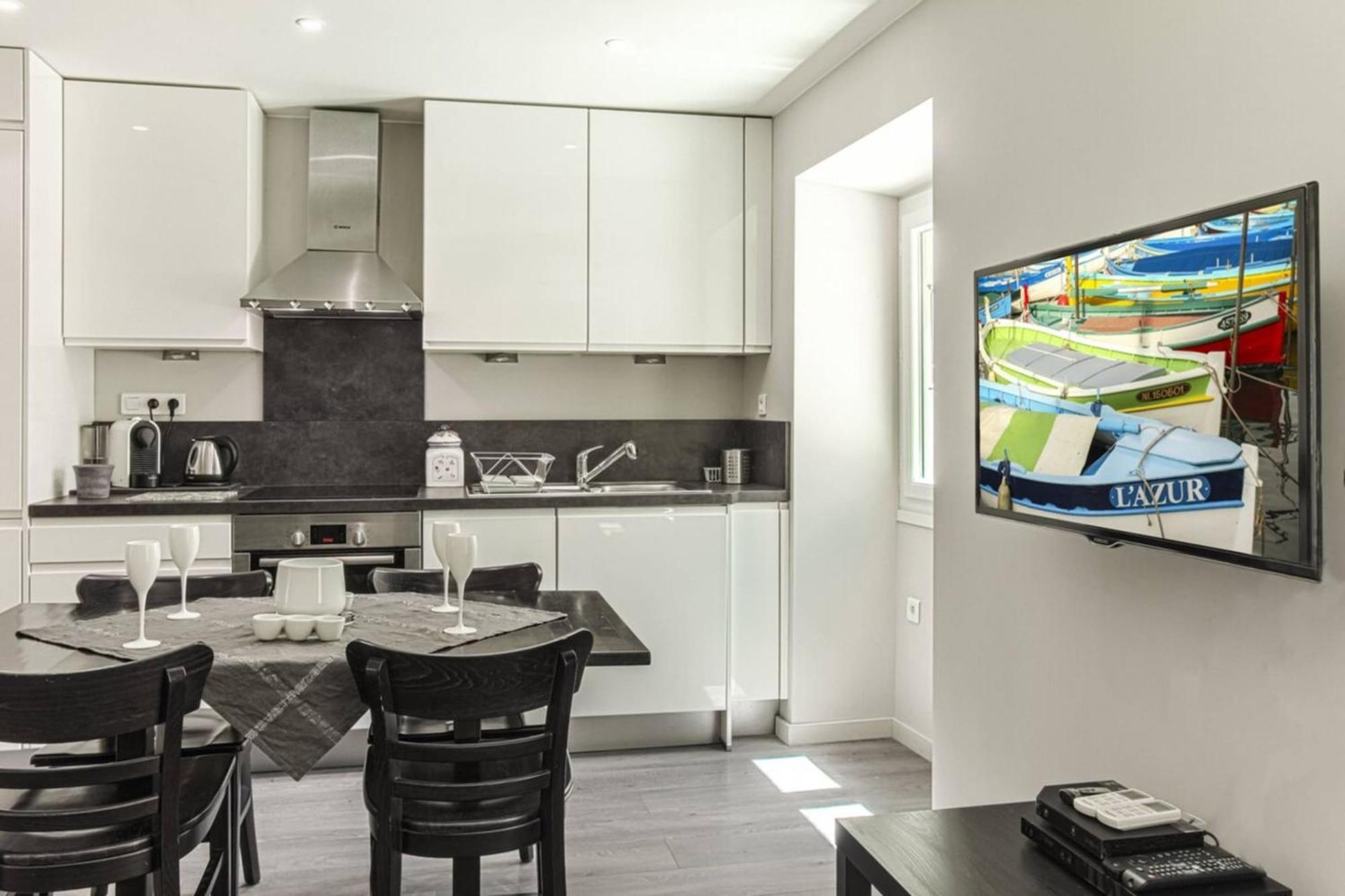 Joffre 9 - Near Massena Square - Terrace *