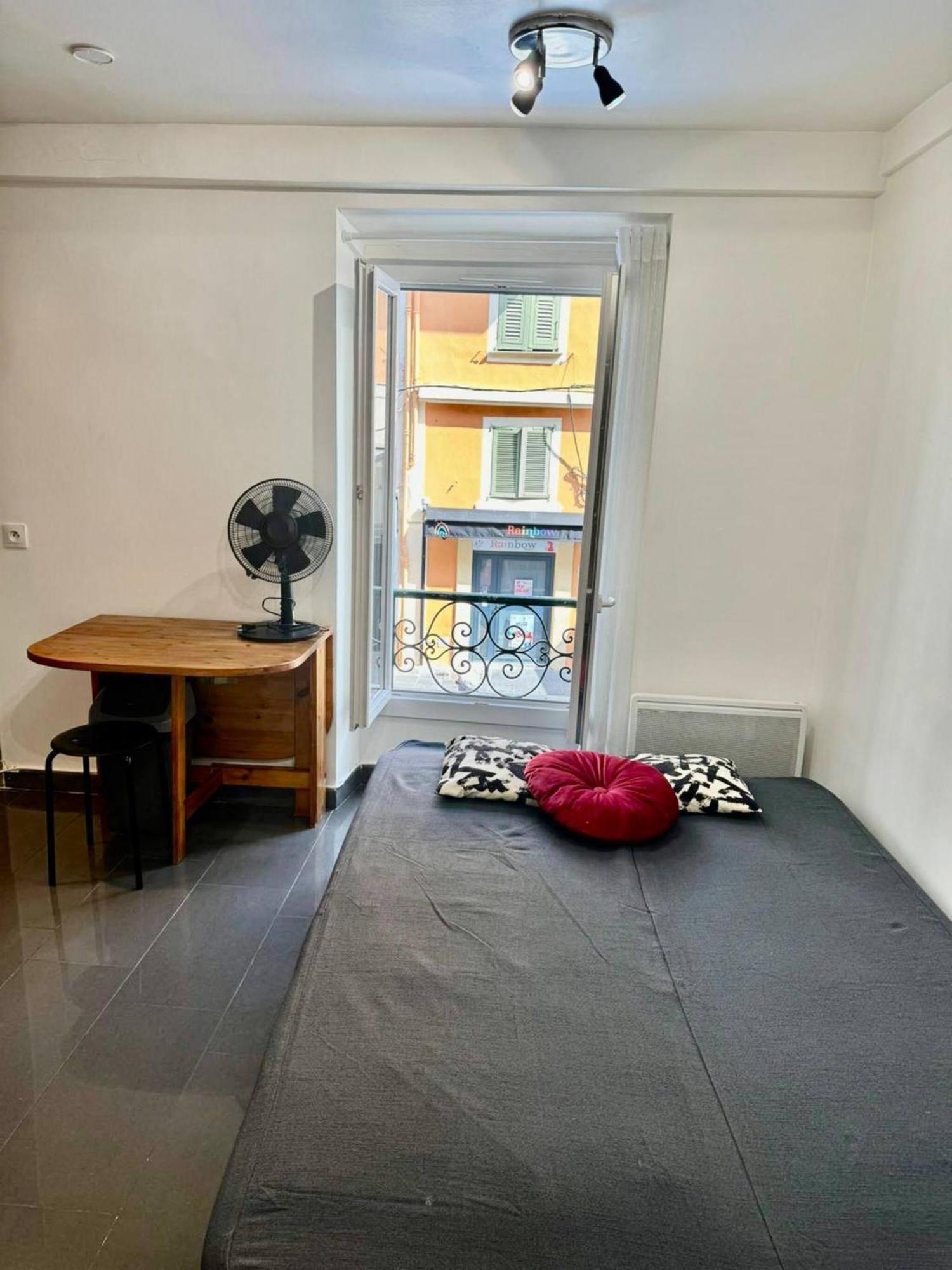 Apartment Port Bonaparte Place Du Pin