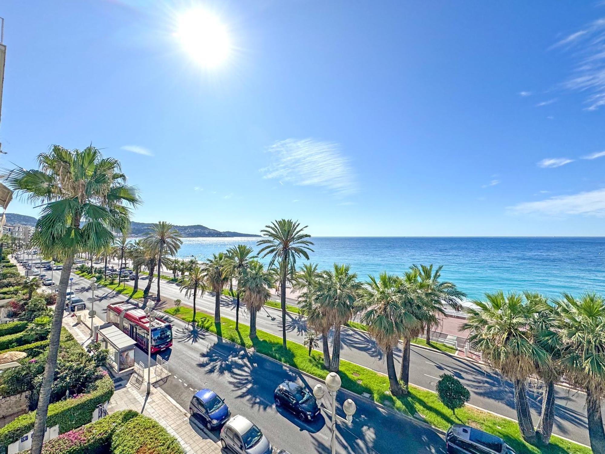 Derniere Etage Sur La Promenade! *