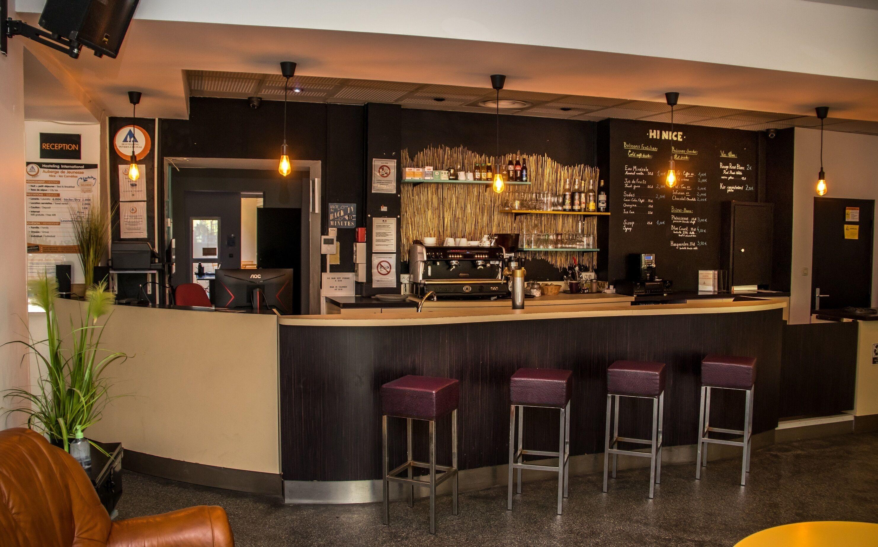 Hi Les Camelias Hostel