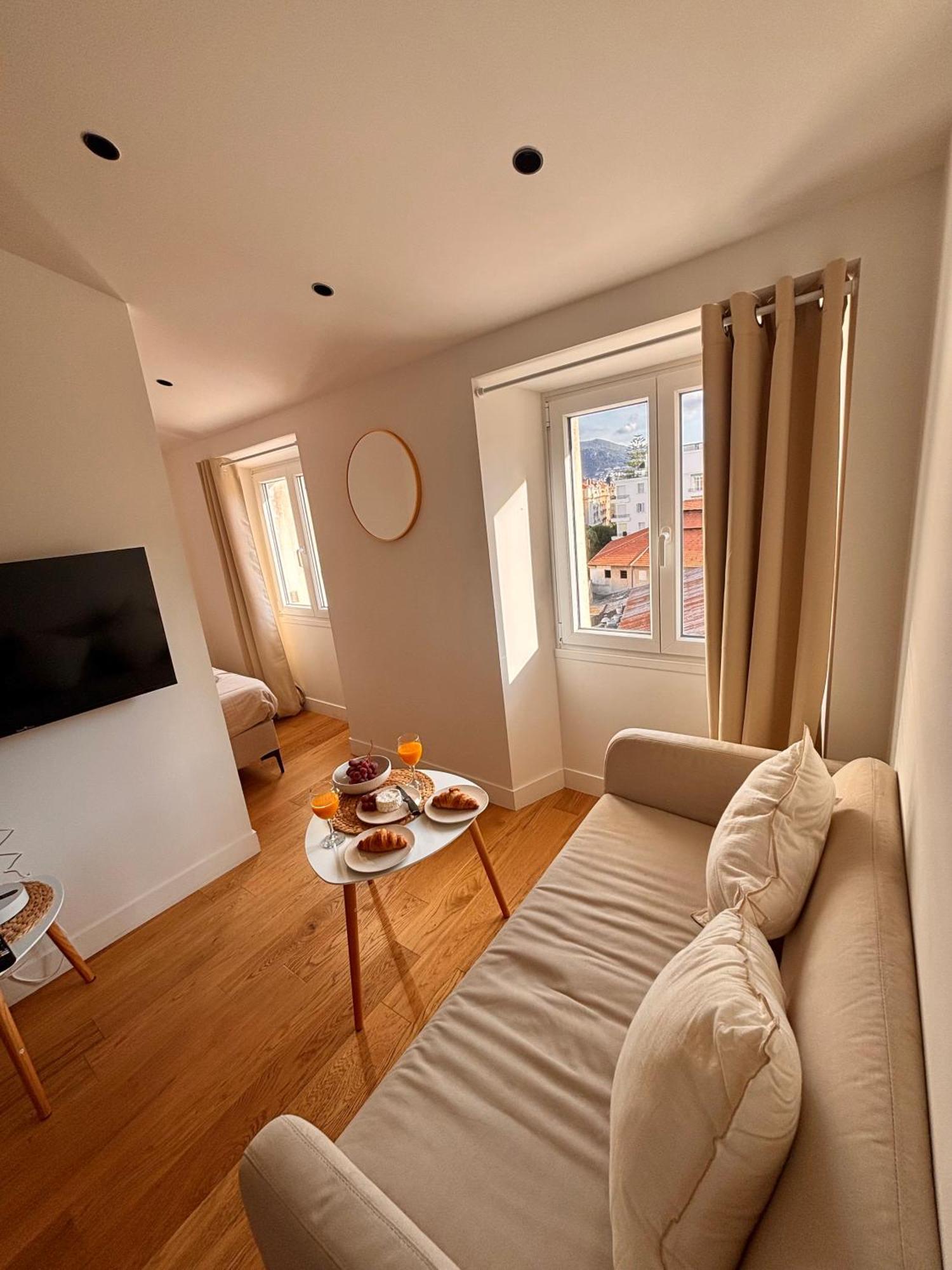 Apartment Atelier De Lumiere Gambetta Nice