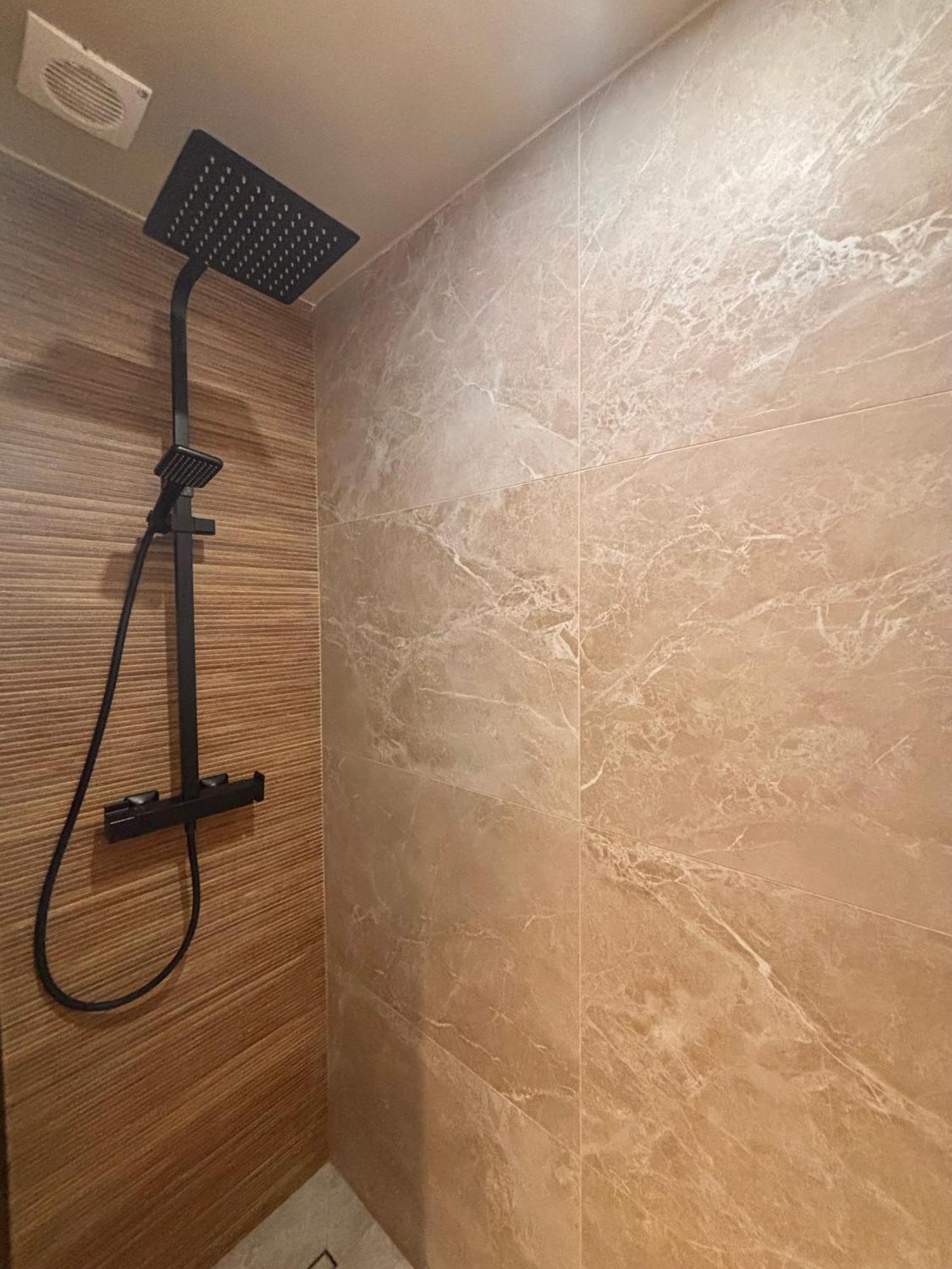 Atelier De Lumiere Gambetta