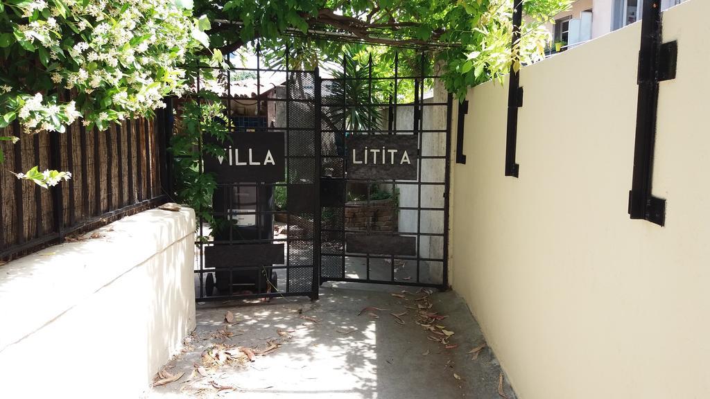 Dans La 