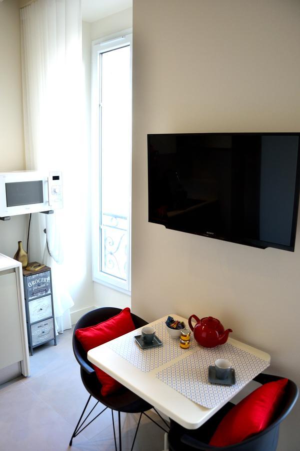 Appartement 22 *