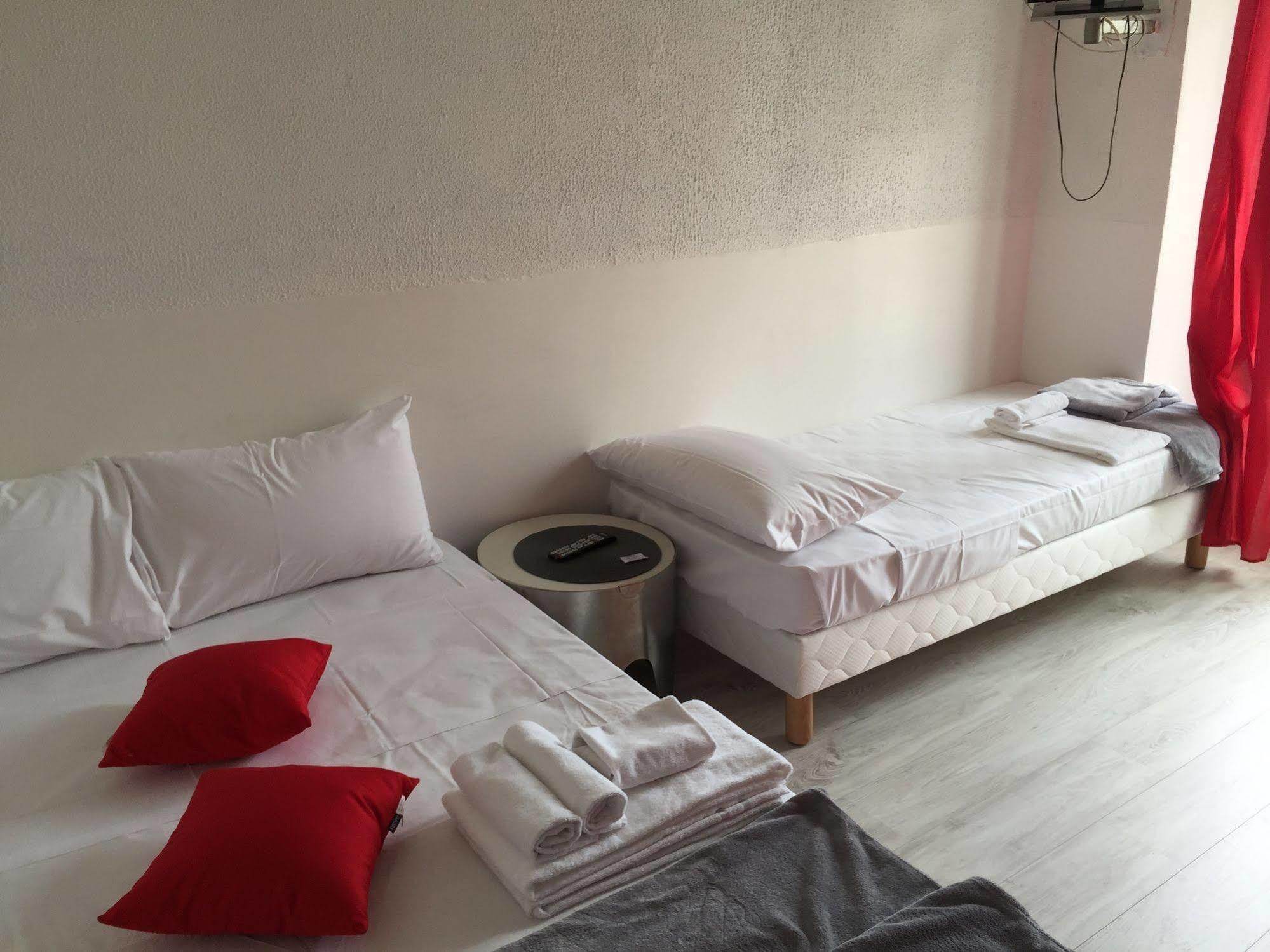 Hotel Monet 2*