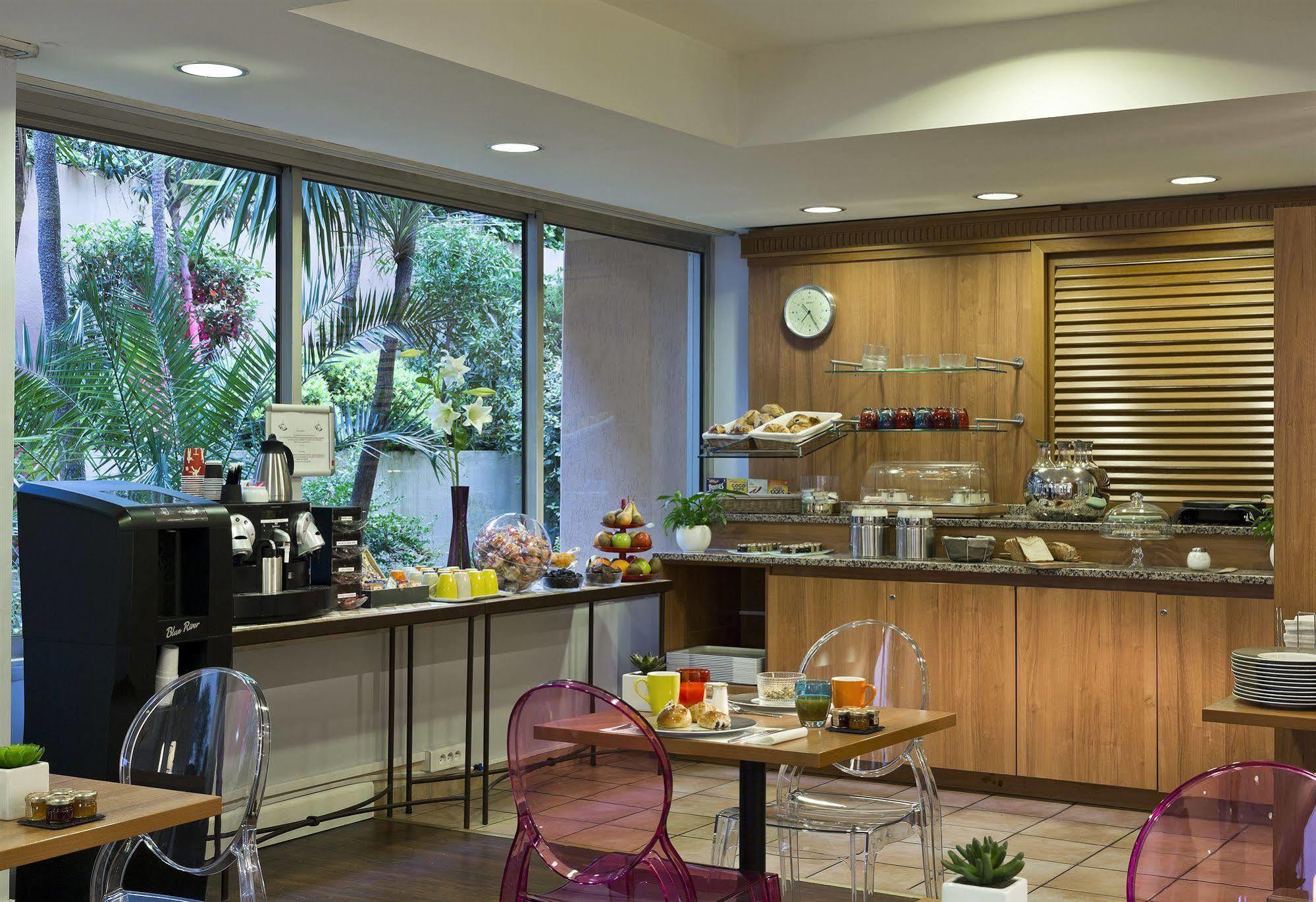Residhome Promenade Aparthotel Nice