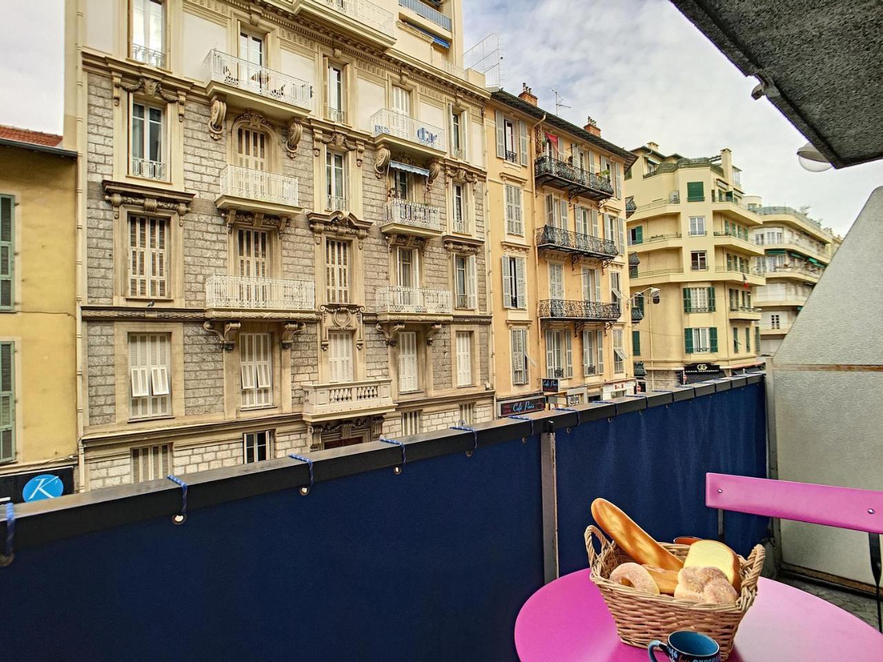 Nestor&jeeves - Nevada - - Close Sea