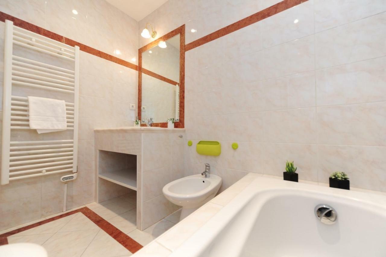 Le Savoy Palace - Five Stars House Appartement *