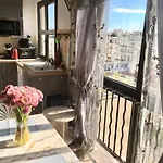 Apartment Luxurious In 450 M Of The Sea