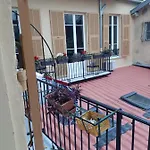 Little In Rue Biscarra Apartment *
