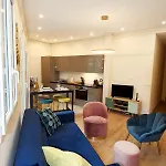 Le Jardin Du Port Apartment