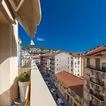 Cosy 1 Bdr Near Garibaldi Square - Top Floor & Ac