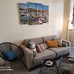 Pretty And Quiet Top Floor 2 Bedroom Flat In The Port Area Of Nice