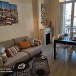Quiet Top Floor 2 Bedroom Flat Near Nice Port With Lift Balcony Ac And Fast Wifi