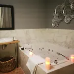 Guest house Privatif Sauna Jaccuzi 4*