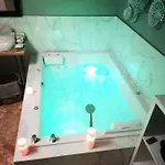 Privatif Sauna Jaccuzi