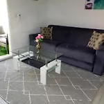 9 Avenue De Carras Apartment *