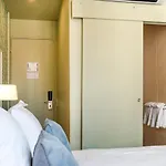 Hotel Du Centre, Un Ammi