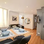 Apartment Lovely Heart Of Golden Square Fiber Wifi *