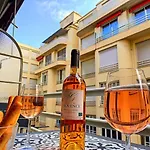 Nestor&Jeeves - Maria Beach - Central - By Sea