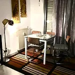Studio Standing Nice
