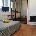 Loft De Type Industriel Et Spacieux