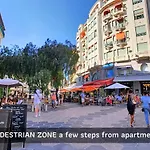 Nestor&Jeeves - Floreal Beach - Central - Close Sea