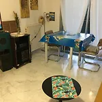 Studio Standing Nice