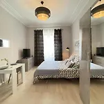 Apartment Renting - Buffa - Cosy Fully Equipped - & Negresco *