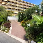 Oasis Méditerranéen Piscine&Parking Calme absolu