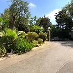 Oasis Méditerranéen Piscine&Parking Calme absolu