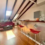 Bright And Cosy 50 M In The Heart Of Nice