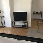 Apartment Square Alziary *