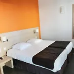 Esatitude Hotel