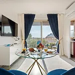 Blue Light Terrace - Nice Port