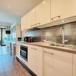 Apartment Le Jardin Ascot By Booking Guys *