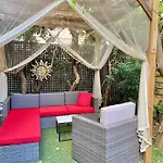 Homelivia, Luxueux Appartement Avec Jardin Prive