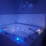Privatif Sauna Jaccuzi Guest house