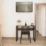 Nice Centre Flat - Modern, Quiet And Brand New