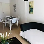 Le Californie Cote D'azur Les Pieds Dans L'eau Apartment *