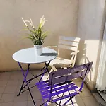 Le Californie Cote D'azur Les Pieds Dans L'eau Apartment Nice
